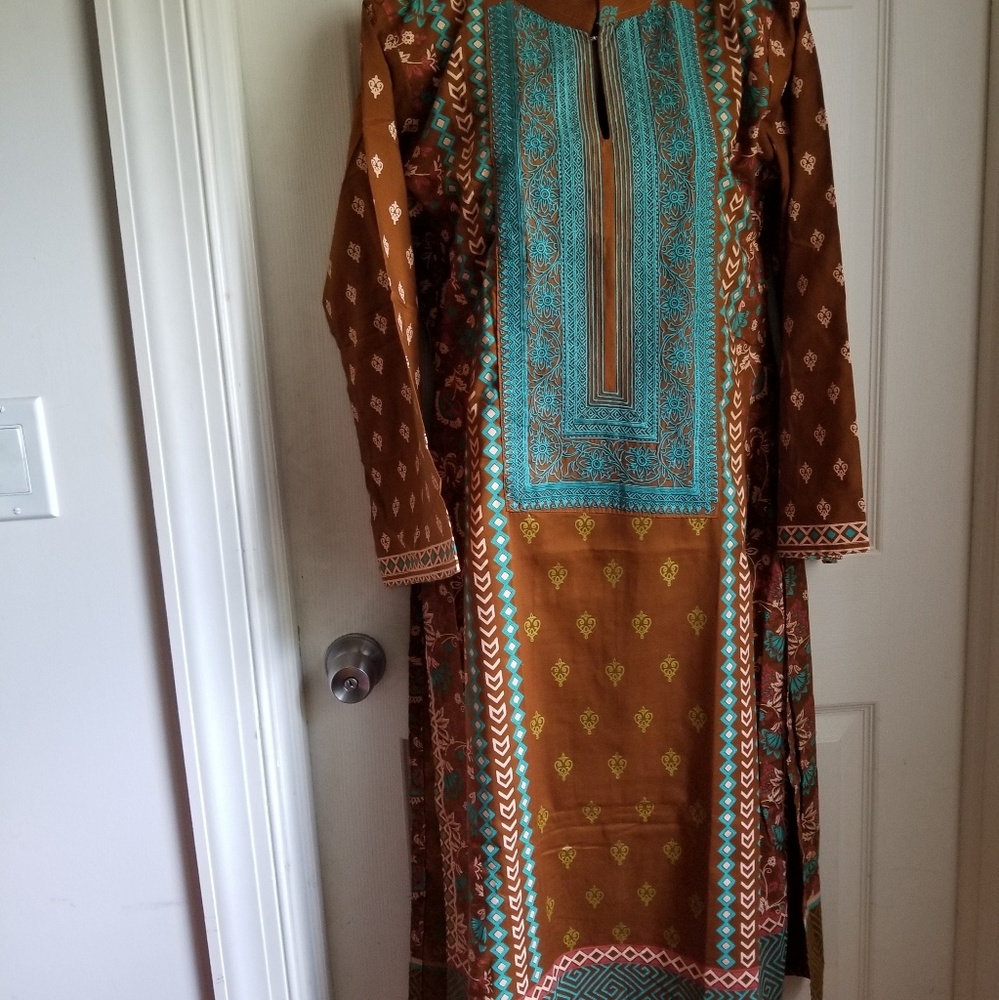 Designer top - Picture 3 of 4